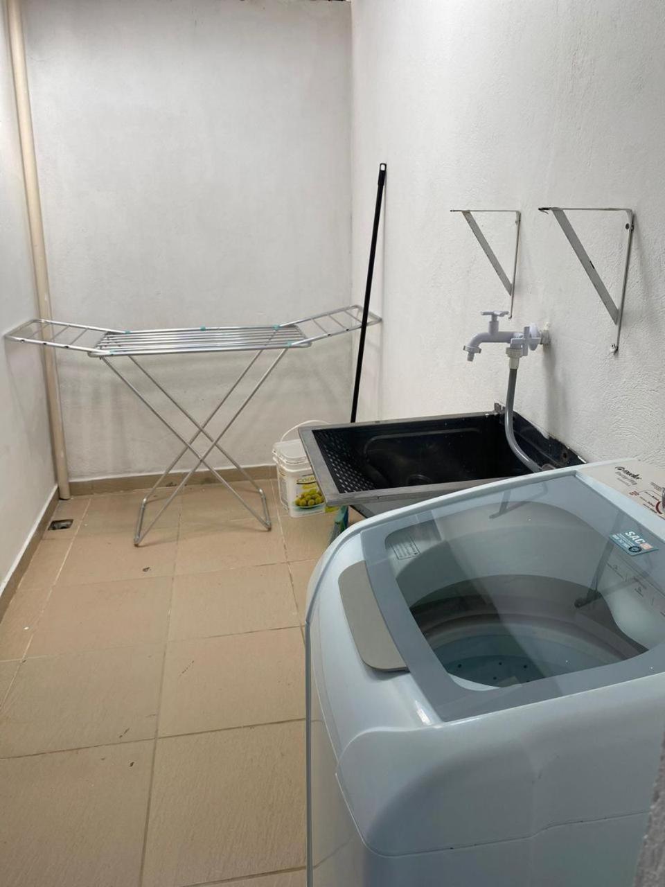 Villa Residencial Com Piscina Possui Jacuzzi Aquecida Com Hidromassagem Bombinhas Esterno foto