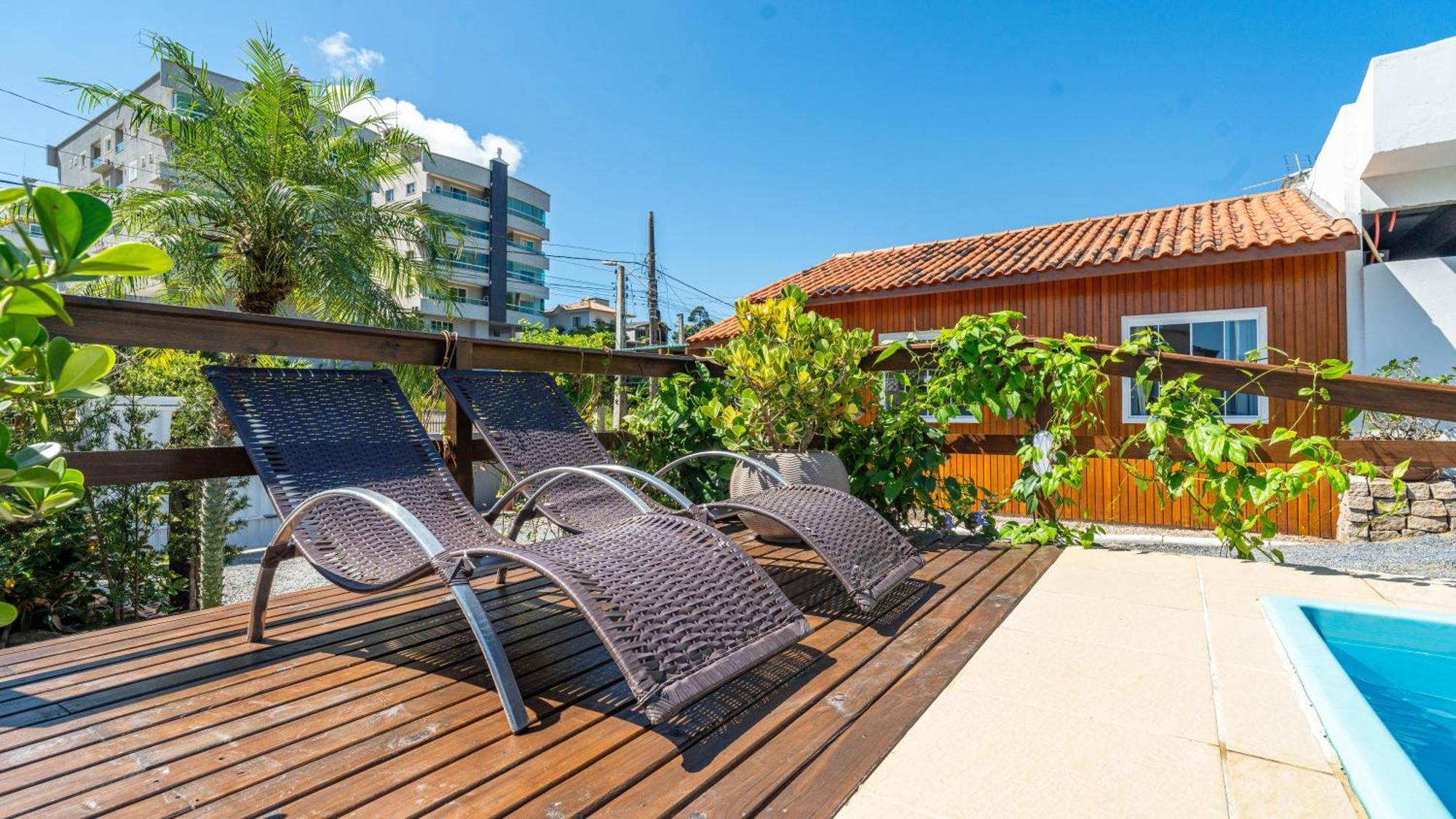 Villa Residencial Com Piscina Possui Jacuzzi Aquecida Com Hidromassagem Bombinhas Esterno foto