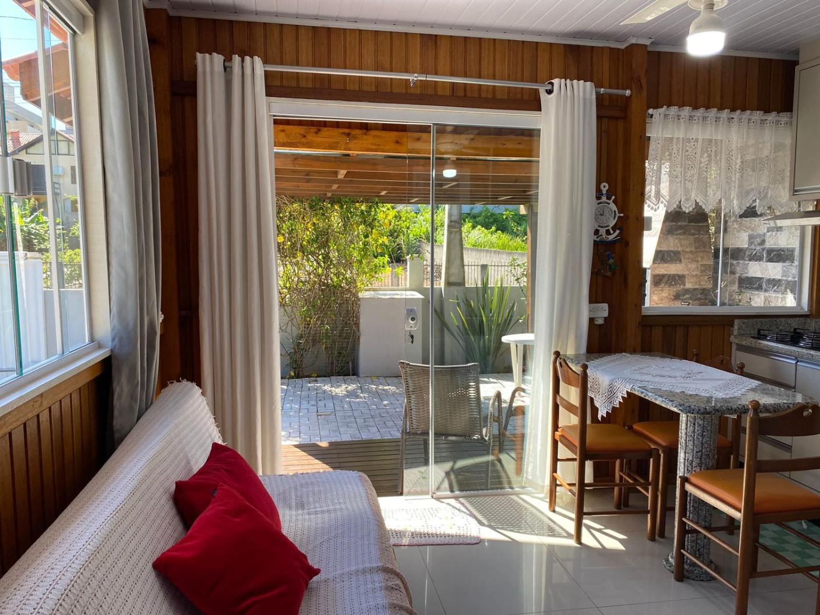 Villa Residencial Com Piscina Possui Jacuzzi Aquecida Com Hidromassagem Bombinhas Esterno foto