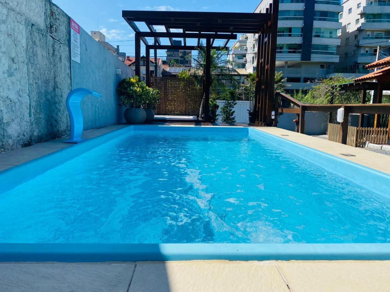Villa Residencial Com Piscina Possui Jacuzzi Aquecida Com Hidromassagem Bombinhas Esterno foto