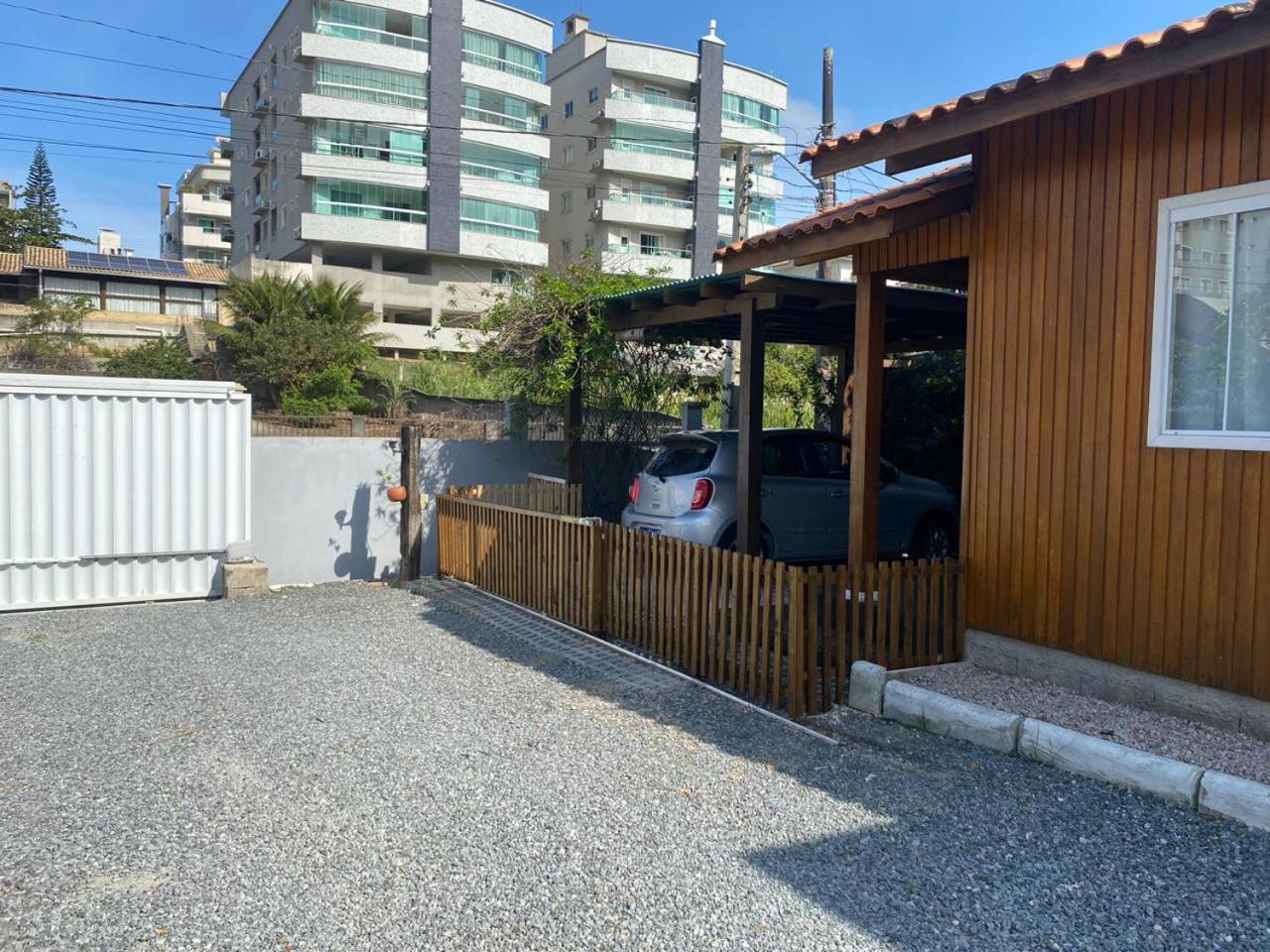 Villa Residencial Com Piscina Possui Jacuzzi Aquecida Com Hidromassagem Bombinhas Esterno foto