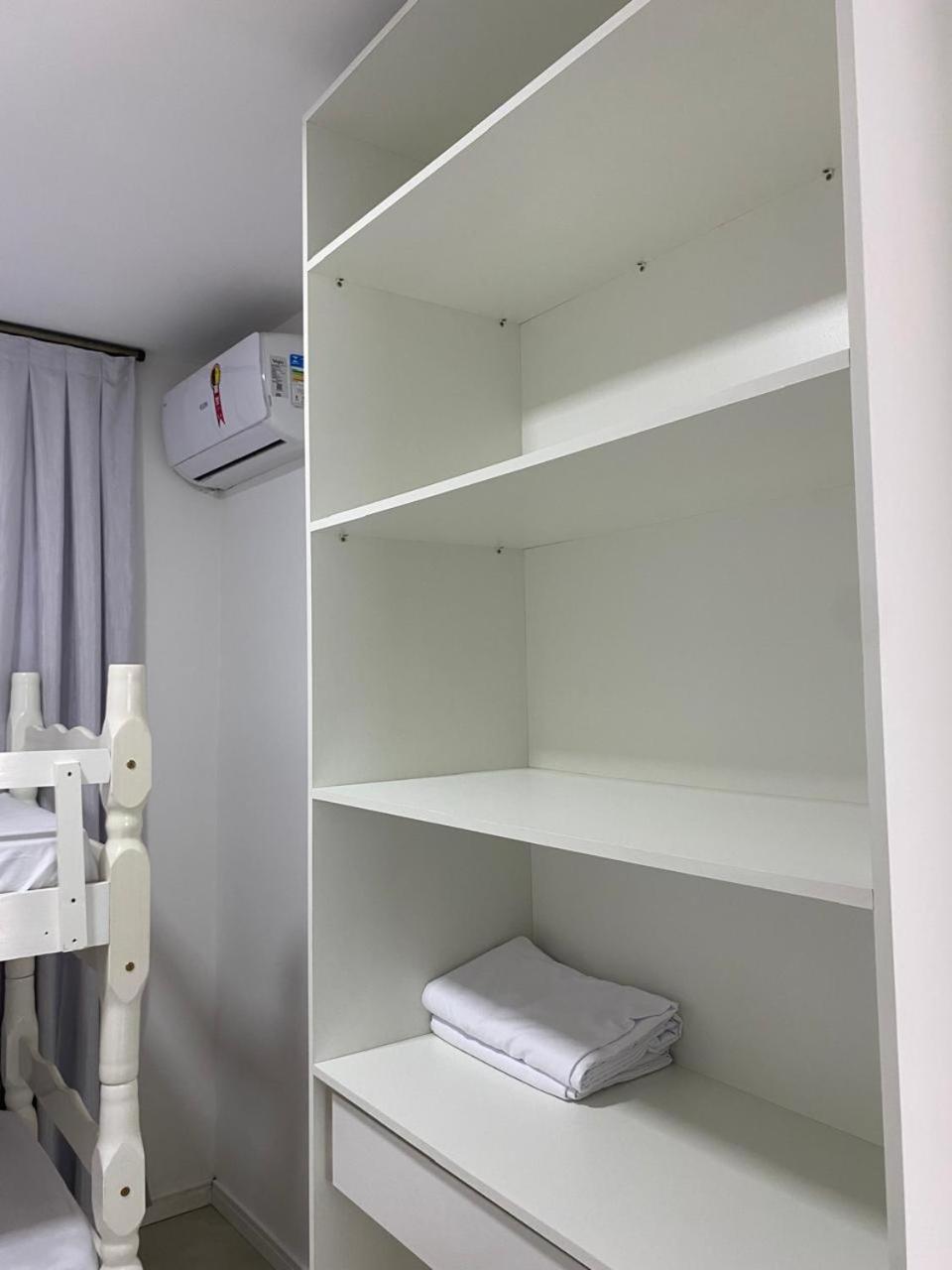 Villa Residencial Com Piscina Possui Jacuzzi Aquecida Com Hidromassagem Bombinhas Esterno foto