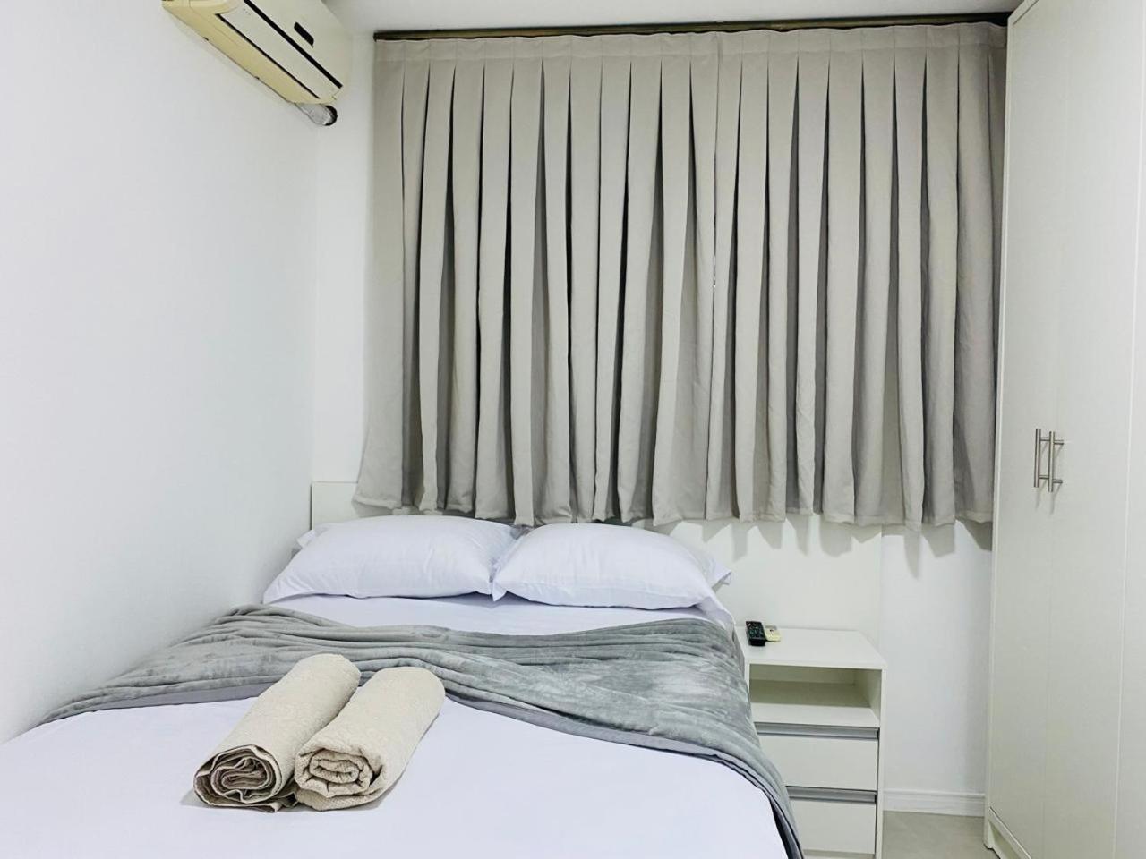 Villa Residencial Com Piscina Possui Jacuzzi Aquecida Com Hidromassagem Bombinhas Esterno foto